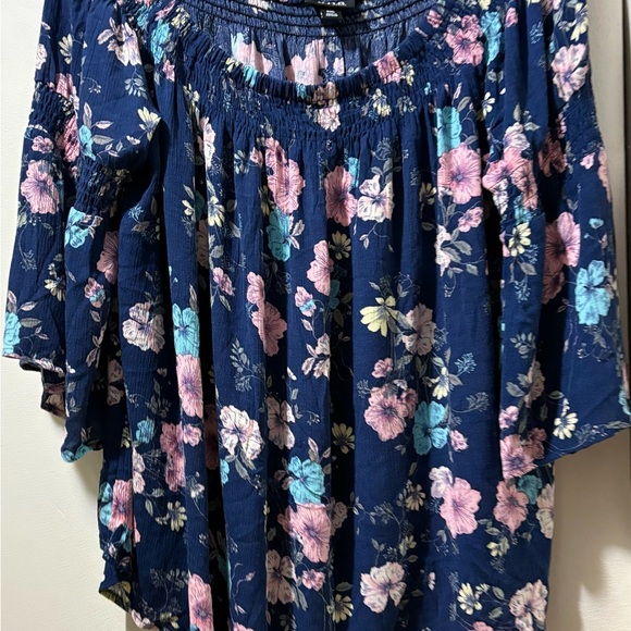 Floral Navy Blue Women's Top - Picture 5 of 7